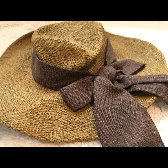 Cute flappy sun hat - Picture 3 of 4